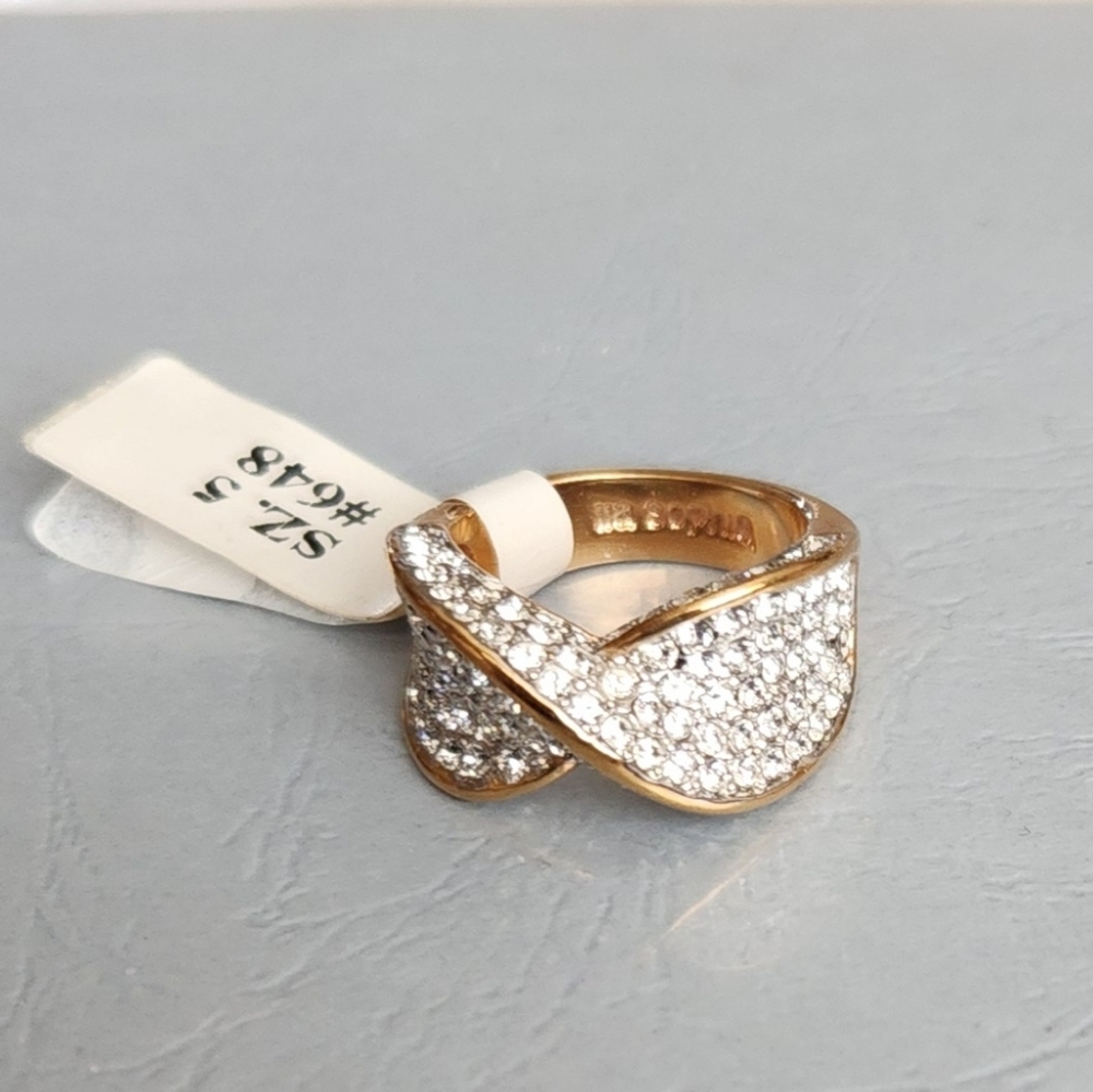 Lia Sophia ladies ring
